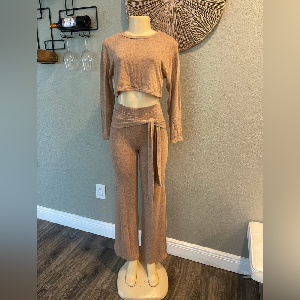 Pants Set - Picture 2 of 7
